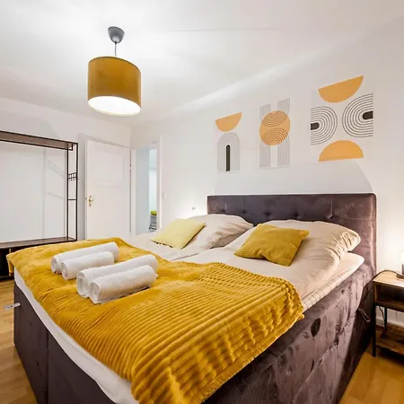 Cosy & Central, 500M From Main Station, Perfect For Work & Stay Wiesbaden Exterior photo