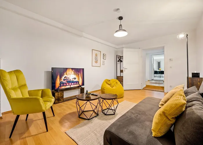 Cosy & Central, 500M From Main Station, Perfect For Work & Stay